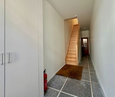 Huis te huur in Kortrijk voor € 2.000 met 4 slaapkamers - Photo 3