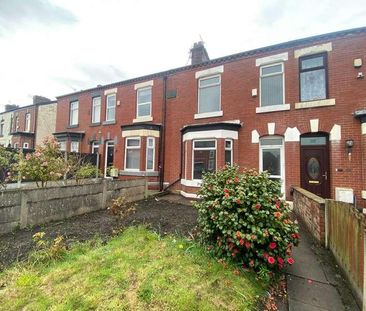 Queen Square, Ashton-under-lyne, OL6 - Photo 4