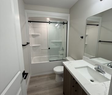 For Lease - 13 Keystone Trail, Welland, Ontario - Photo 5