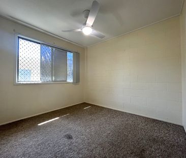 Coastal Comfort in the Heart of Moffat Beach - Photo 4