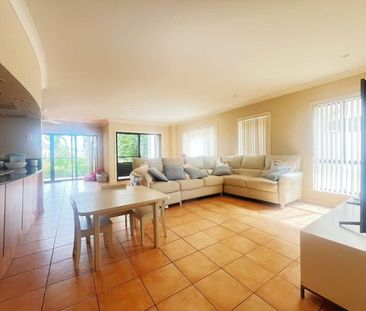 Tranquil Lake Views & Convenient Carrara Lifestyle - Photo 1