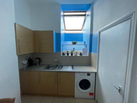 Room in a Shared Flat, Salusbury Road, NW6 - Photo 5