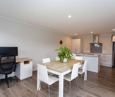 Lovely stand alone two bedroom home! - Photo 5