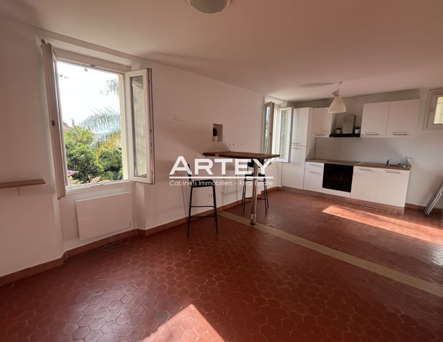 T2 CARQUEIRANNE - Photo 1