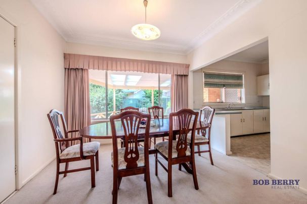 Convenient location, yet quiet! - Photo 1