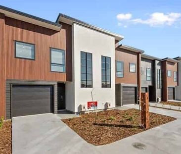 Suburban Sophistication - Photo 3