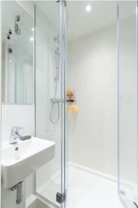 Gold Ensuite - Photo 1