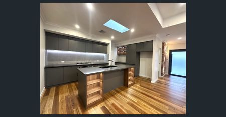 Modern 4x3 Home with Premium Finishes & Low-Maintenance Living - Photo 2