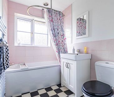 1 bed Terraced for rent - Photo 6