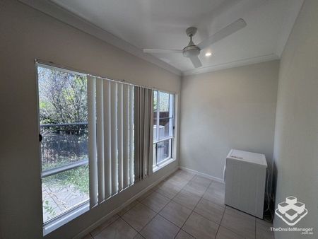 wo-Storey One-Bedroom Apartment for Rent in Springfield Lakes - Photo 3