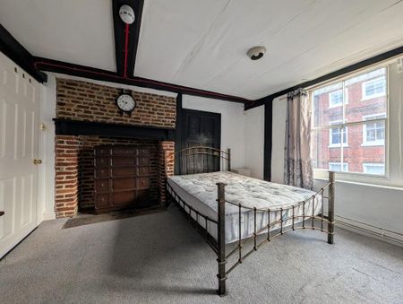 1 bedroom in a house share to rent - Photo 2