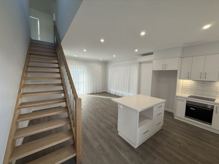 BRAND NEW 2 BEDROOM TOWNHOUSE - Photo 3