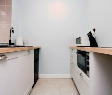 1Bedrooms, 1Bathrooms - Photo 6