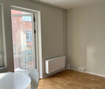 Örnens väg, Handen - Foto 1