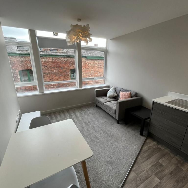 1 bedroom flat to rent - Photo 1