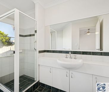 Gardeners Delight! - Photo 1