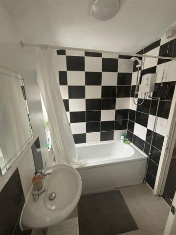 3 bedroom house to rent - Photo 3