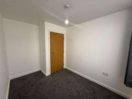 Victoria Road, Romford, RM1 - Photo 4