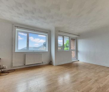 3 bedroom maisonette to rent - Photo 2