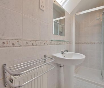 3 bedroom semi-detached house to rent - Photo 4