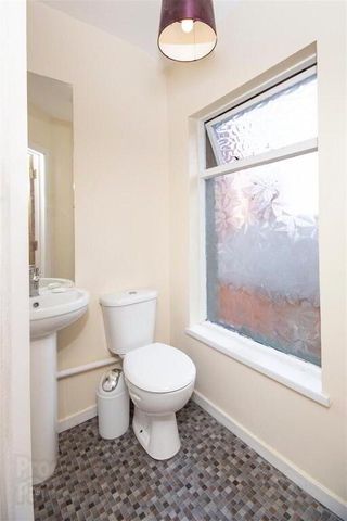 Room 1, 96 Cromwell Road, Belfast, JY - Photo 5