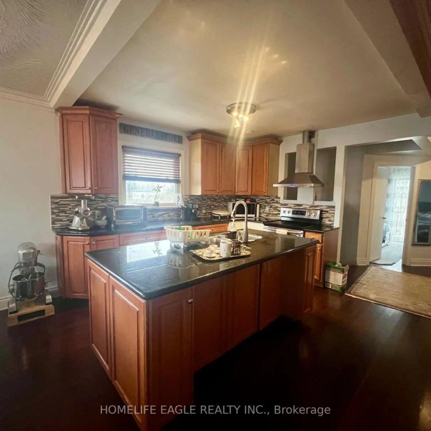 1024 OGDEN AVENUE - Photo 1