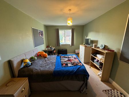 Lodge Farm Gardens, Haxby Road - P10679 - Photo 5