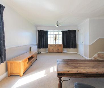 3 bedroom end of terrace house to rent - Photo 3