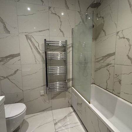 Quilters Way, Stoke Mandeville, AYLESBURY - Photo 3