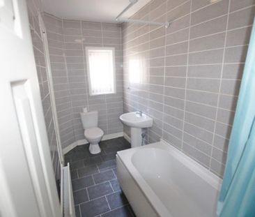 2 bedroom terraced house to rent - Photo 6