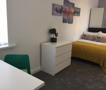 1 bed house share to rent in Ivan Street, Burnley, BB10 - Photo 4