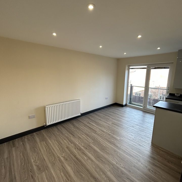 1 Bed Flat, Burgess Road, LE2 - Photo 1