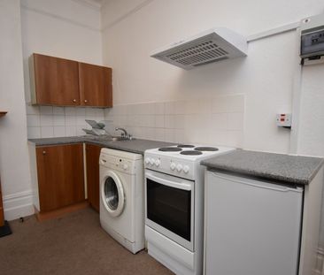Flat to rent - Penerley Road, London, SE6 - Photo 3