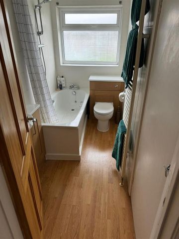 3 bedroom apartment to rent - Photo 5