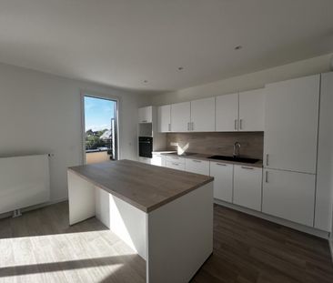 Location Appartement 5 pièces 129m² FLEURY SUR ORNE 14123 - Photo 6