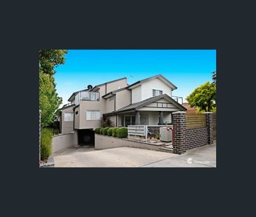 STUDIO APARTMENT READY TO MOVE INTO - Photo 6