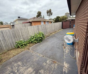 15 Marshall Court, Hampton Park, Vic 3976 - Photo 3