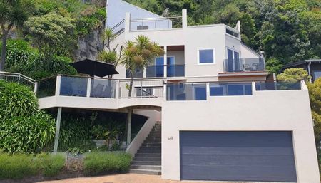 Enjoy living in your own holiday resort by the sea - Photo 5