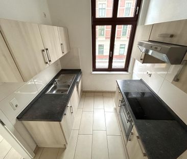 Schöne 2 Raumwohnung in Stadtfeld mit Einbauküche ! - Photo 2