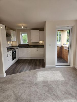 2 bedroom flat to rent - Photo 1