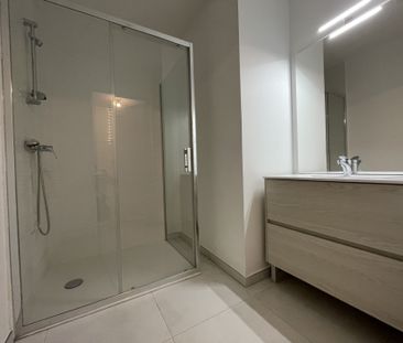 Location Appartement 2 pièces 46m² LA CIOTAT 13600 - Photo 4