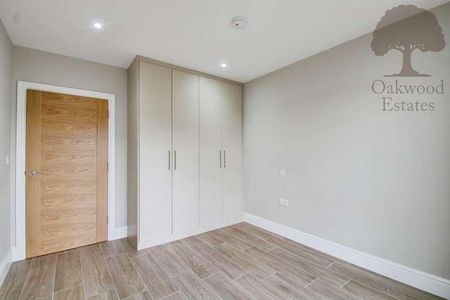 Station Road, Langley, SL3 - Photo 4