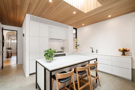 Renovated Victorian Delight! - Photo 5