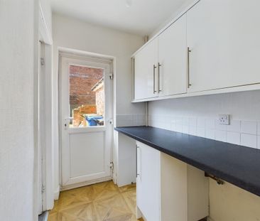 4 bedroom terraced house to rent - Photo 3