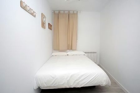 Calle del Arenal, Madrid, Community of Madrid 28013 - Photo 3