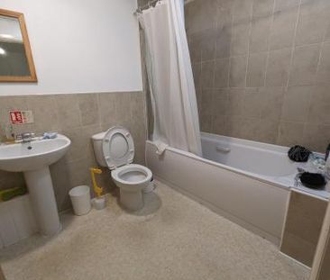 Freemans Acre, Hatfield, AL10 - Photo 3