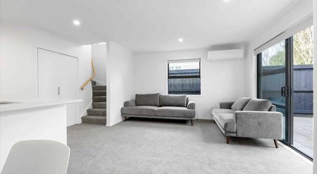 Fully Furnished Studio Unit - Photo 4