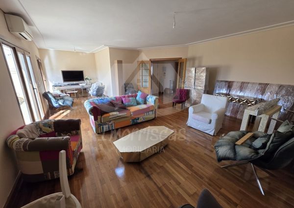 Apartamento T4 em Lisboa