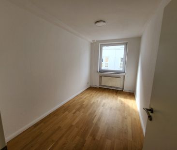 Zentral gelegene 3 Zi.-Wohnung im Herzen von Hildesheim - Photo 5