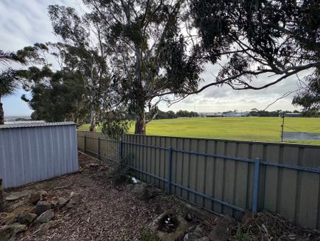 “Charming & Elegant 3 Bedroom Home!” - Photo 5